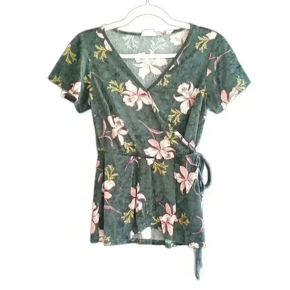 Urban Outfitters Sienna Sky Green & Pink Velvet Floral Print Faux Wrap Top Sm - Picture 1 of 7